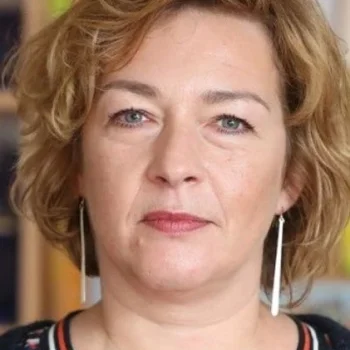 Isabelle Van Hecke