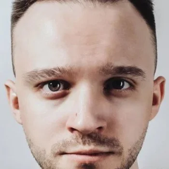 Юрий Романов