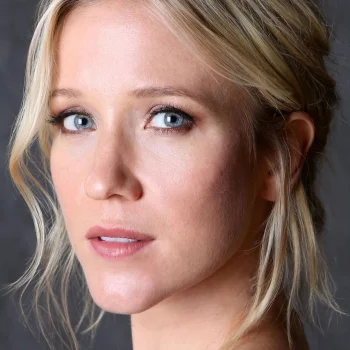 Jessy Schram