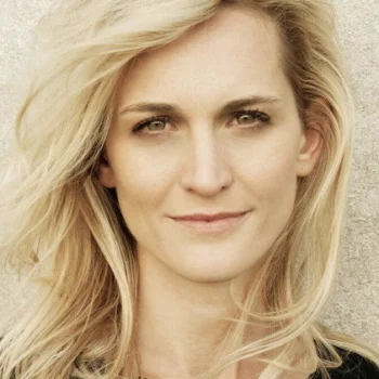 Joanne Tucker