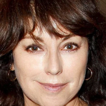 Julie Arnold