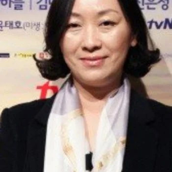 Jung Yoon-jung