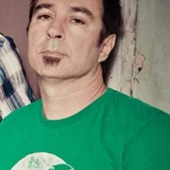 Кен Бети