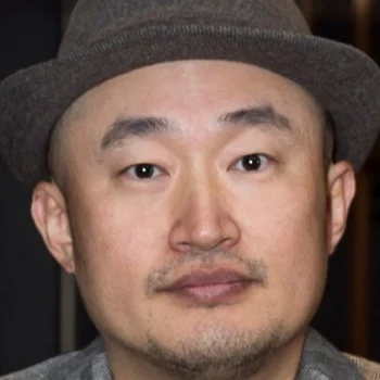 Khan Lee