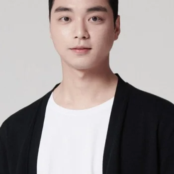 Kim Mo-beom