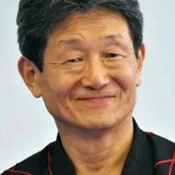 Kwan-Young Lee
