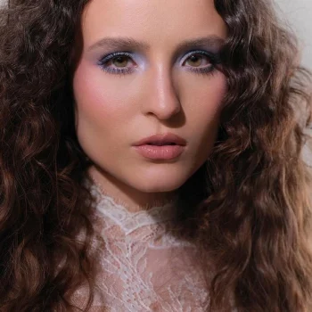 Larissa Manoela