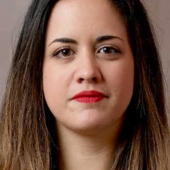 Laura Petrone