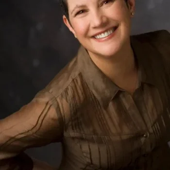 Laurie Klatscher