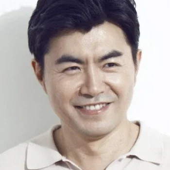 Lee Myung-woo