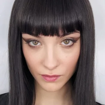 Лера Абова