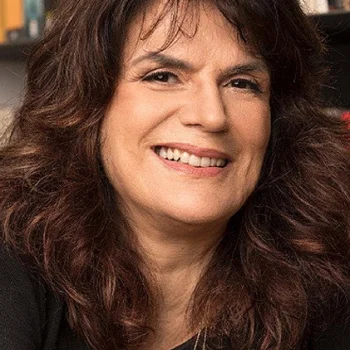 Lícia Manzo