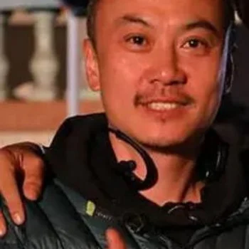 Lin Yi