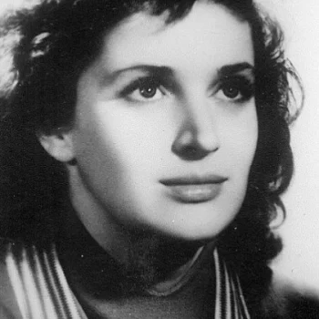 Лия Элиава