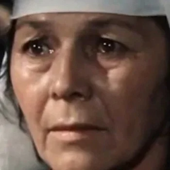 Лола Бадалова