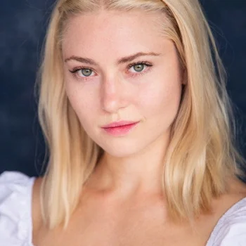 Lola Claire