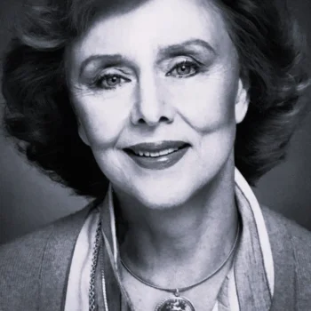 Louise Latham
