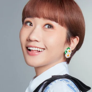 LULU Huang