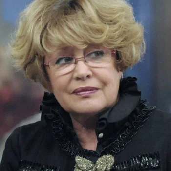 Марина Неёлова