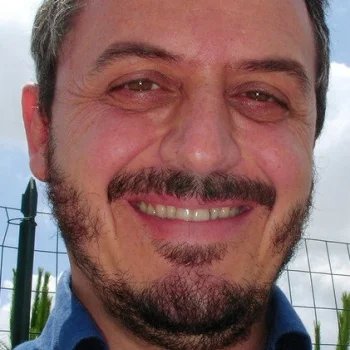 Mario Cambi