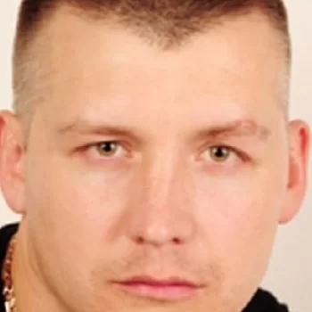 Максим Артамонов