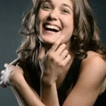 Júlia Mentes