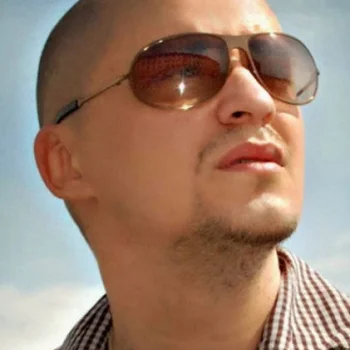 Михаил Колпахчиев