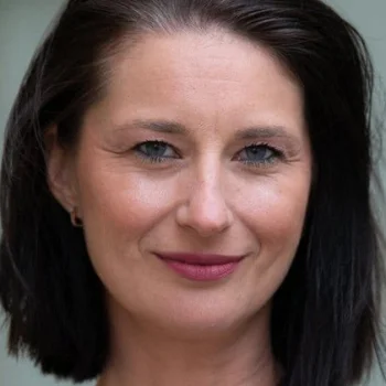 Nadya Derderyan