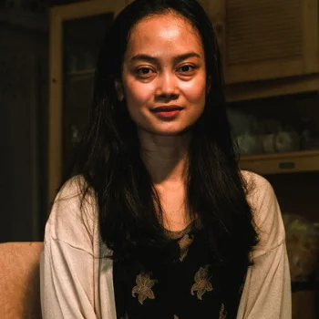 Nelly Sukma