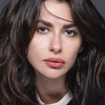 Nesrin Cavadzade
