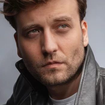 Nezir Çınarlı