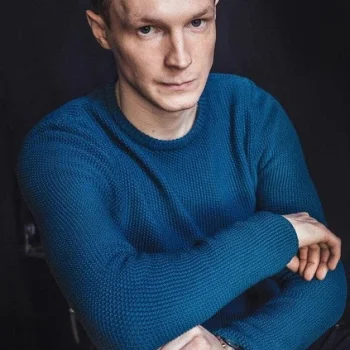 Никита Расхвалов