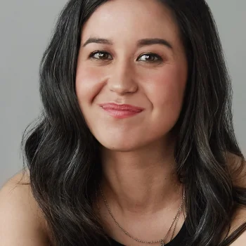 Nina Oyama
