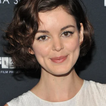 Nora Zehetner