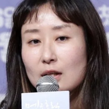 Park So-young