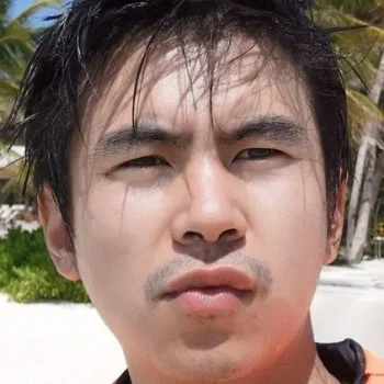 Parkpoom Wiboonronnarong