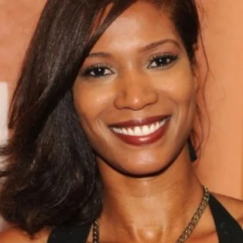 Raushanah Simmons