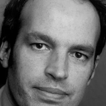 Robert Sarkies