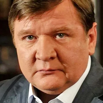 Роман Мадянов