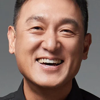 Sebastian Lee