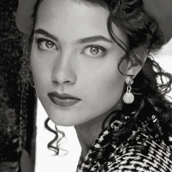 Shalom Harlow