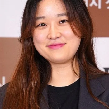 Sim Na-yeon