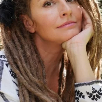 Simmone Mackinnon
