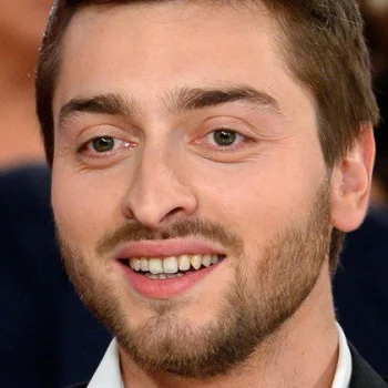 Simon Larvaron