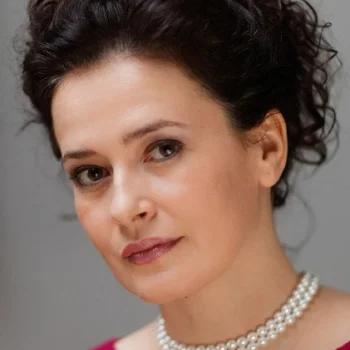 Simona Šaturová