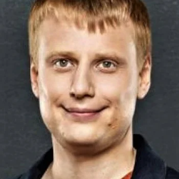 Слава Комиссаренко