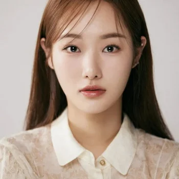 Son Ji-young
