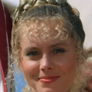 Suzanna Smith