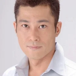 Tarô Itsumi