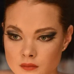 Анна Исаева
